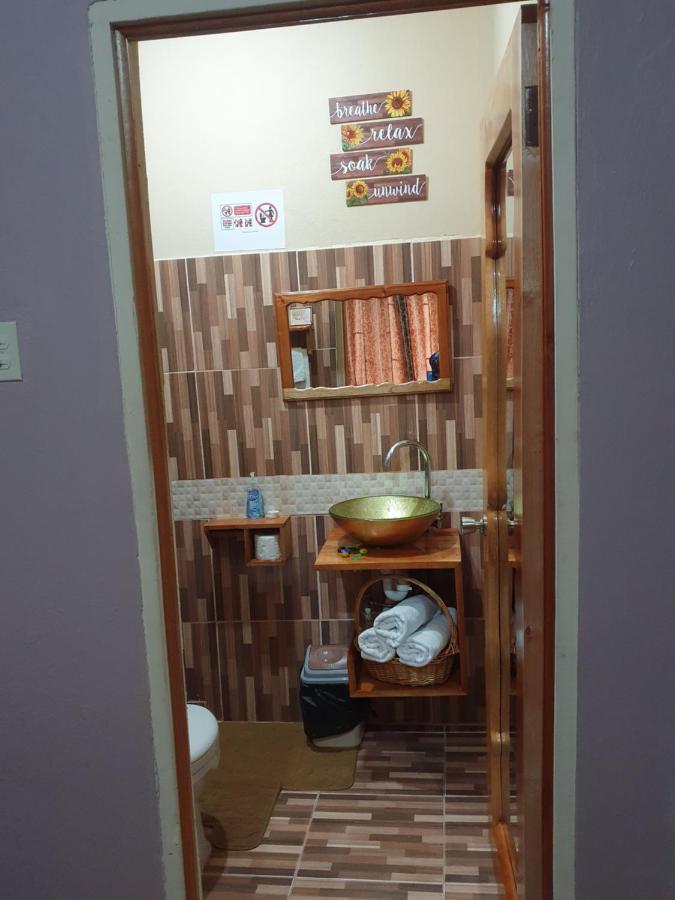 Mesmerize Guest House Порт-Антоніо Екстер'єр фото