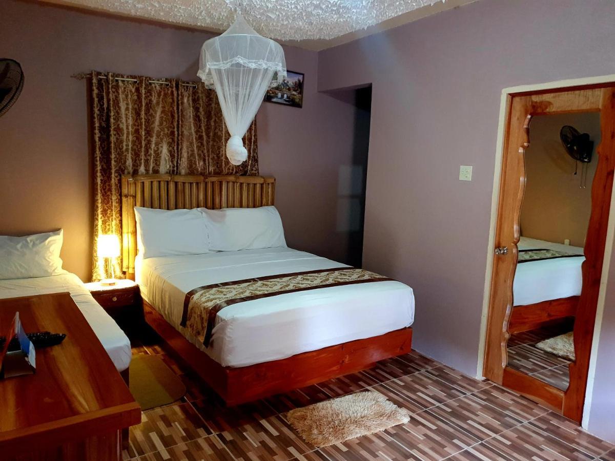 Mesmerize Guest House Порт-Антоніо Екстер'єр фото